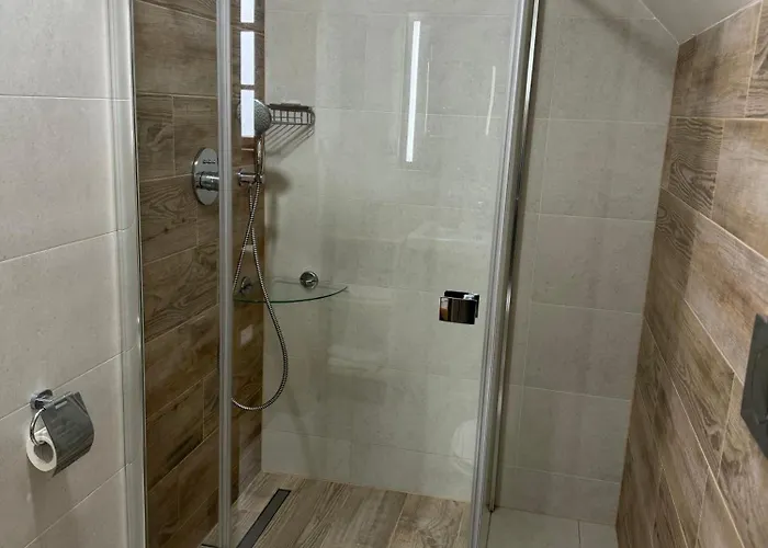 Vydrovy Boudy, Hotell 3*